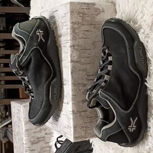 Kuru Chicane Men's Sz 9.5  Hiking Trail Shoes Orthopedic $179